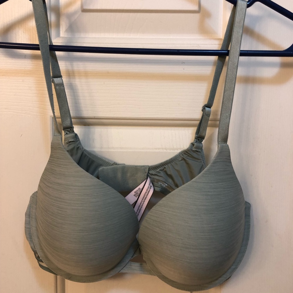 Victoria’s Secret Bra size 36C color green
